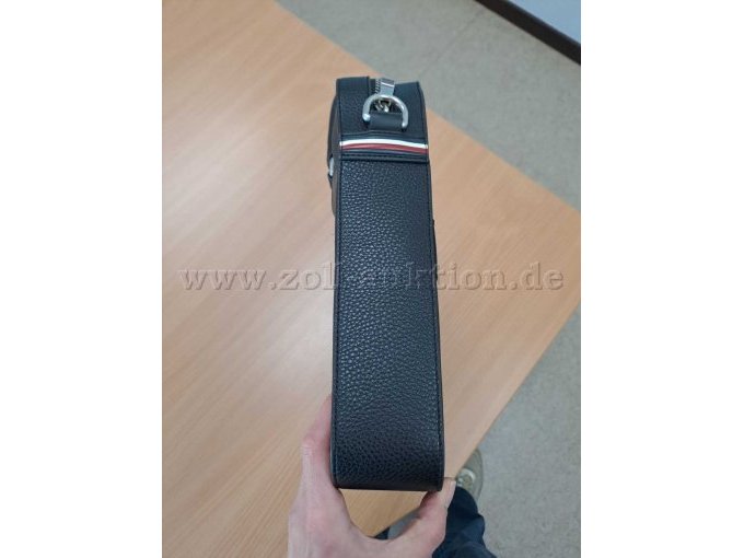 1 Original-Tasche von Tommy Hilfiger Modell: AM0AM08078 – foto 7 – kavel bij Zoll-Auktion, St.Vith