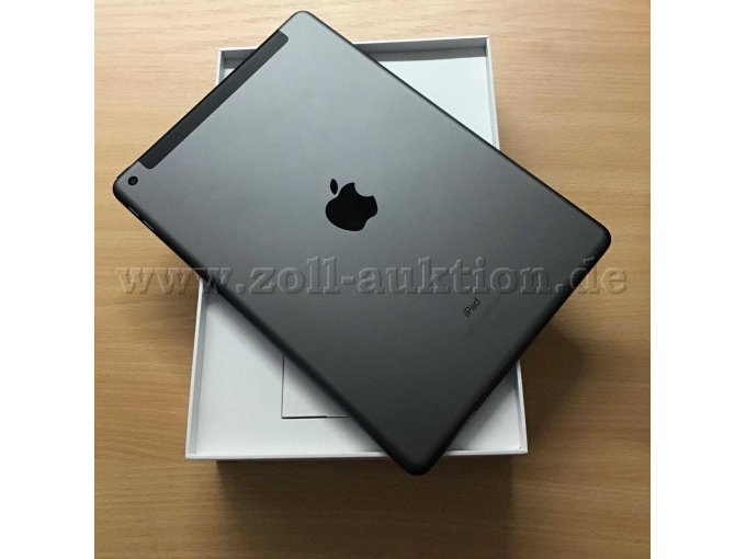 Apple iPad 7. Generation, Backcover und liegt auf dem Karton