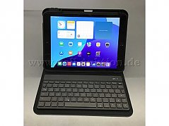 Apple iPad 7. Generation mit Schutzhülle + Tastatur