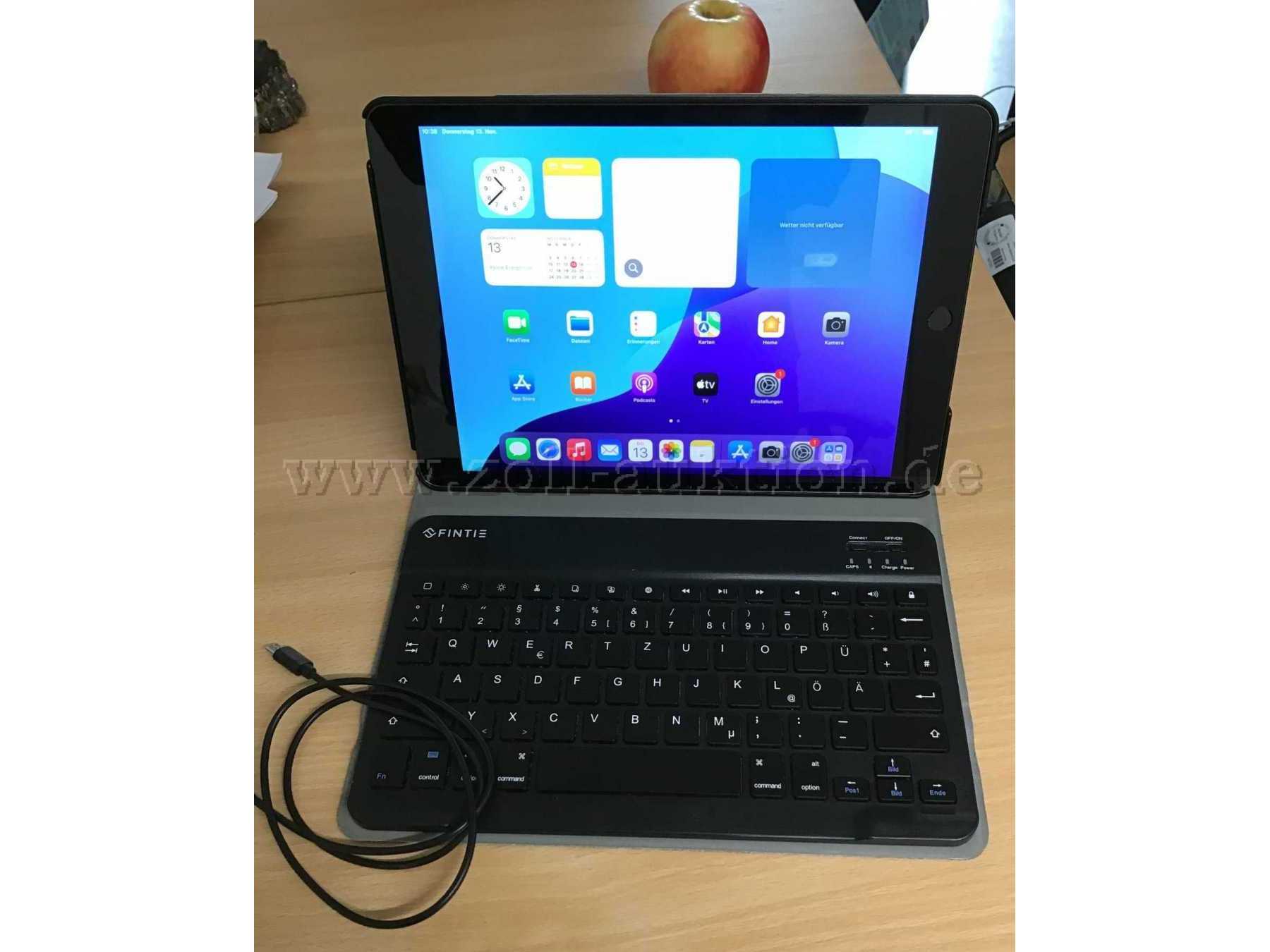 Apple iPad 7. Generation+fintie Tastaturhülle+Ladekabel