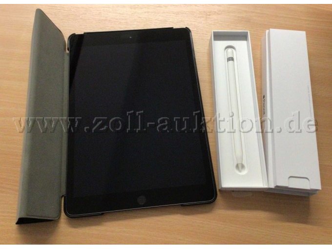 Apple iPad 7. Generation Ansicht Tablet mit schwarzer Schützhülle