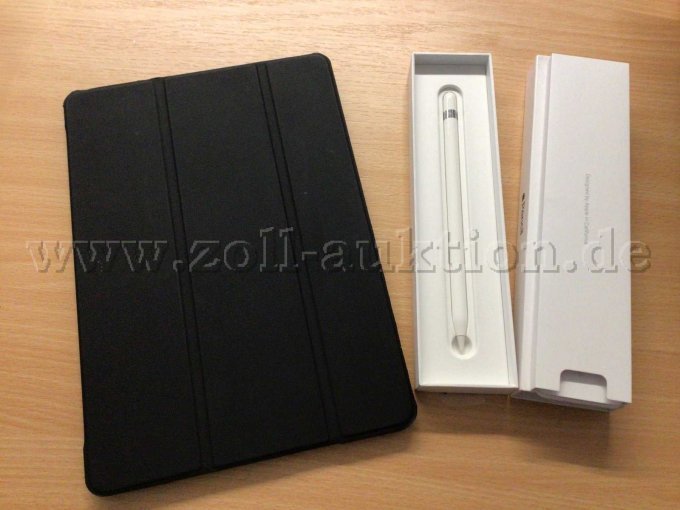 Apple iPad 7. Generation mit schwarzer Schützhülle und Apple Pencil Apple iPad 7. Generation mit schwarzer Schützhülle und Apple Pencil