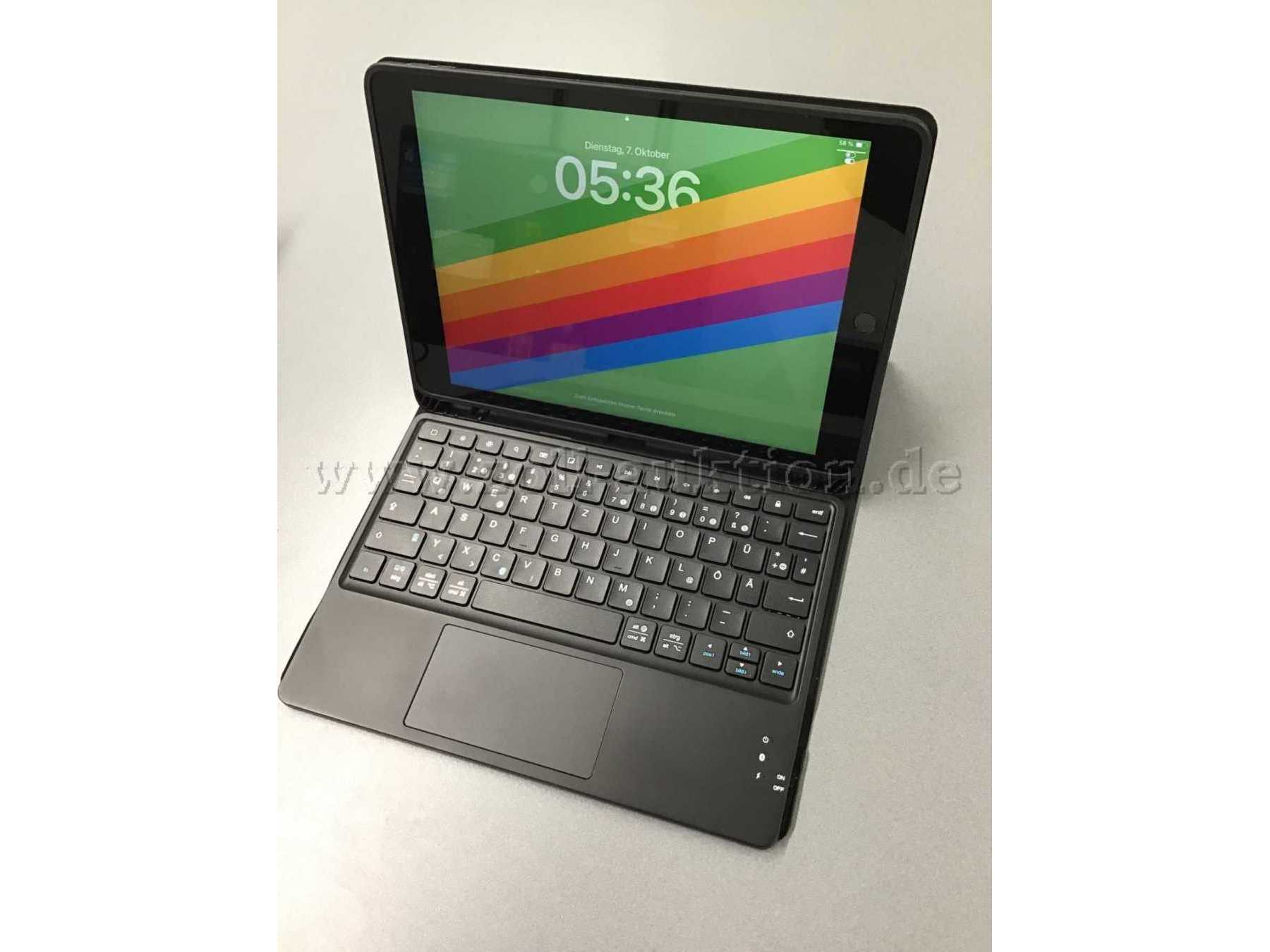 Ansicht iPad 9 in Hülle mit Fintie-Tastatur