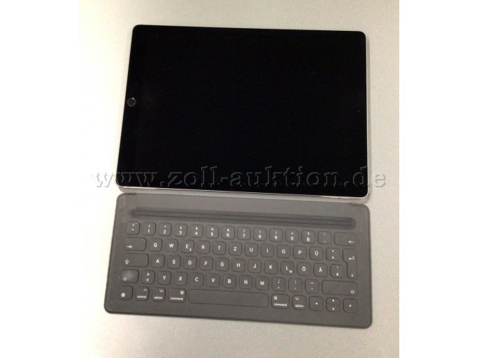 Apple iPad Pro mit Tastatur/Hülle, liegend