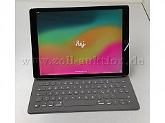 Apple iPad Pro mit Tastatur/Hülle, stehend