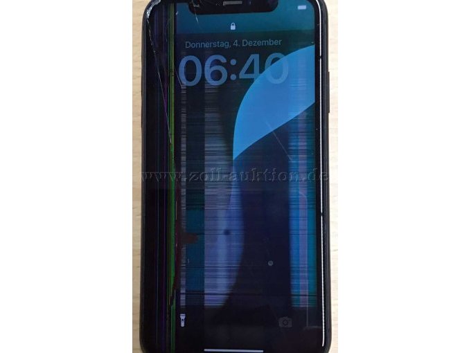 Apple iPhone 11, Ansicht Vorderseite mit Displayschäden 2. Abbildung