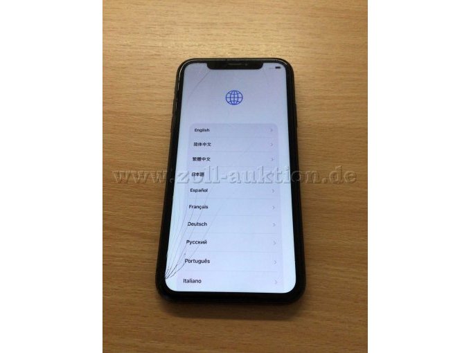 Apple iPhone 11, Front Bildschirm an mit Displayschäden Apple iPhone 11, Front Bildschirm an mit Displayschäden