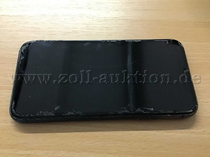 Apple iPhone 11, Vorderseite rechts Displayschäden, abgeplatztes Glas