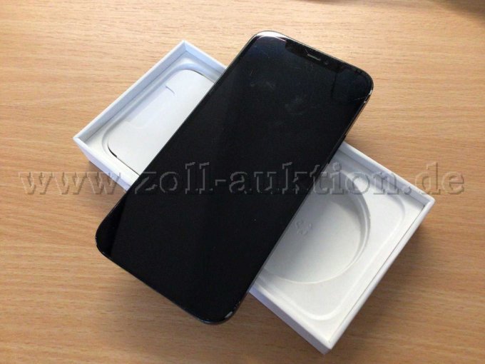 Apple iPhone 12 Vorderseite mit Kratzern am Display, Abplatzungen am Gehäuse