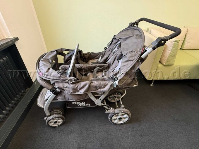 Kinderwagen links Verdeck runter