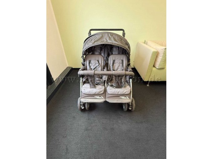 Kinderwagen Frontseite