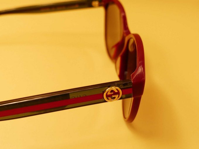 Gucci-Sonnenbrille_ Nahansicht auf Gestell