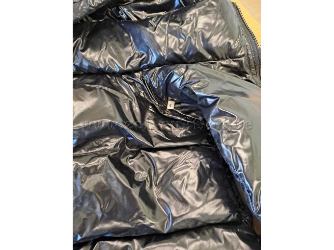 1 Original Moncler-Daunenjacke ohne Ärmel - Größe 5 (XL) – foto 7 – kavel bij Zoll-Auktion, St.Vith