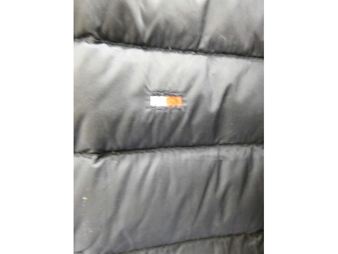 Tommy Hilfiger Steppjacke_ Logo auf Brustseite