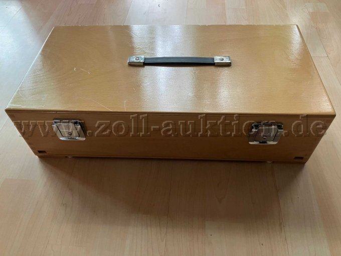 Holzkoffer