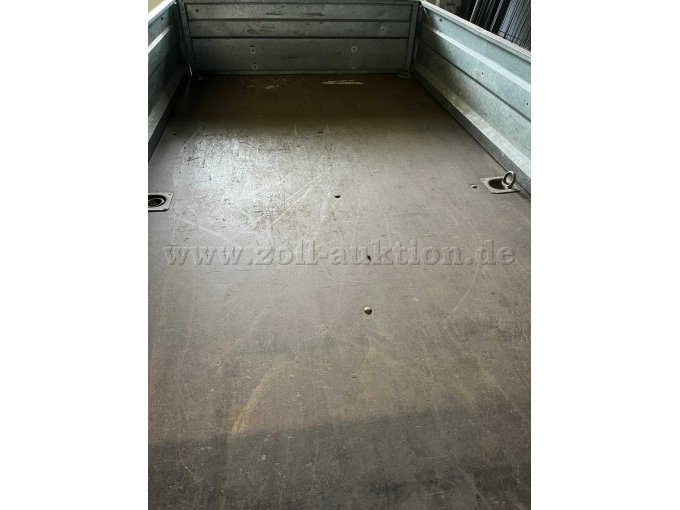 Kratzer und Gebrauchsspuren Ladefläche