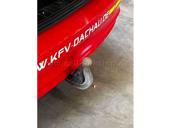 schwenkbare Anhängerkupplung in Betriebsposition