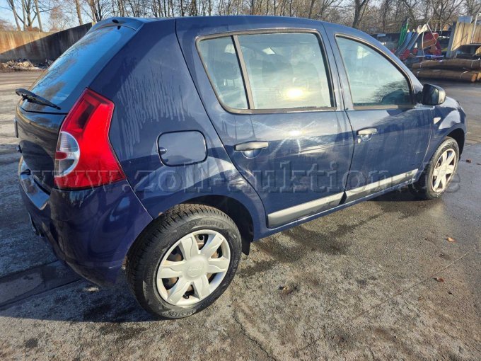 Dacia Sandero SD, hintere rechte Seitenansicht