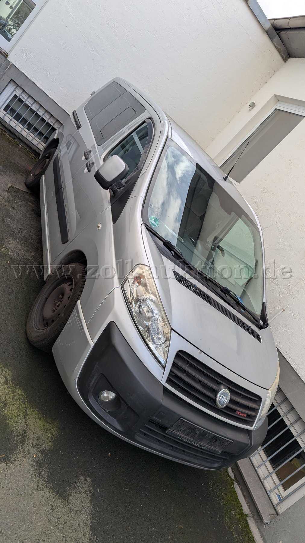 1 PKW Fiat Scudo Kombi Panorama Family
