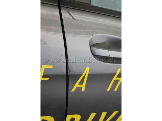 kleinerer Lackschaden an der Beifahrertür