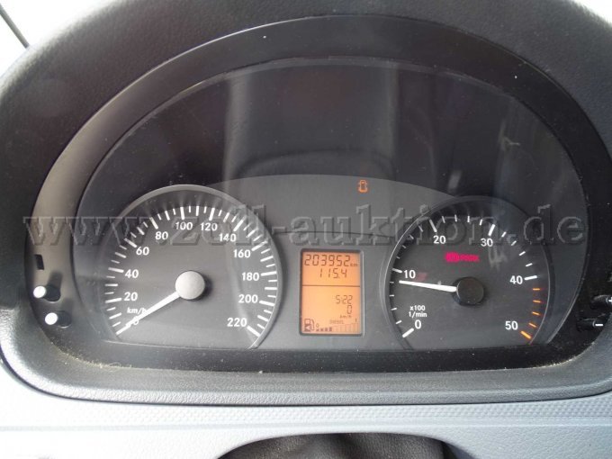 Mercedes Benz Vito Kombi Ansicht Tachostand