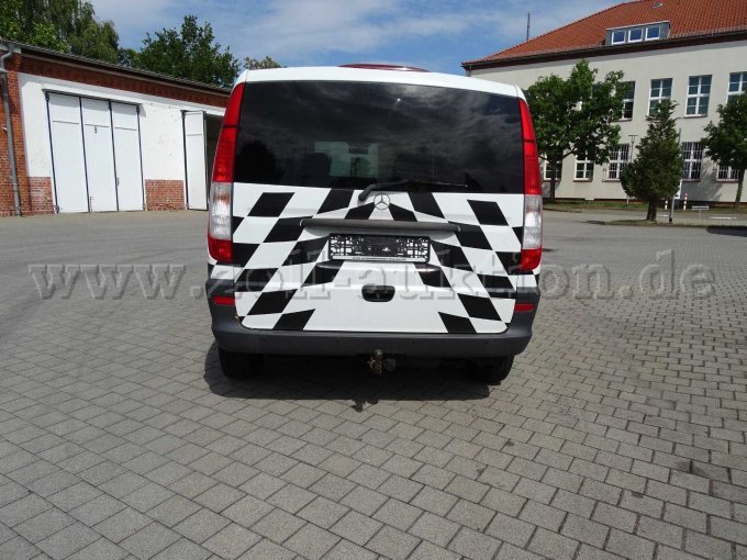 Mercedes Benz Vito Kombi Ansicht von hinten