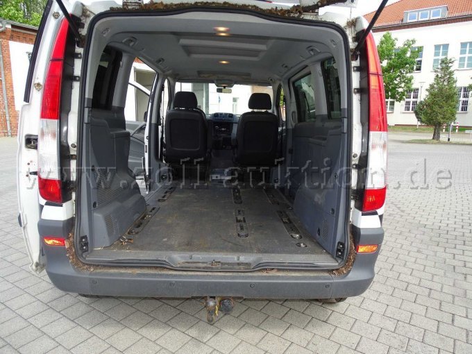 Mercedes Benz Vito Kombi Ansicht Innenraum von hinten