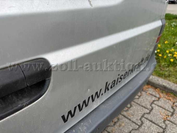 Kofferraumdeckel eingedellt