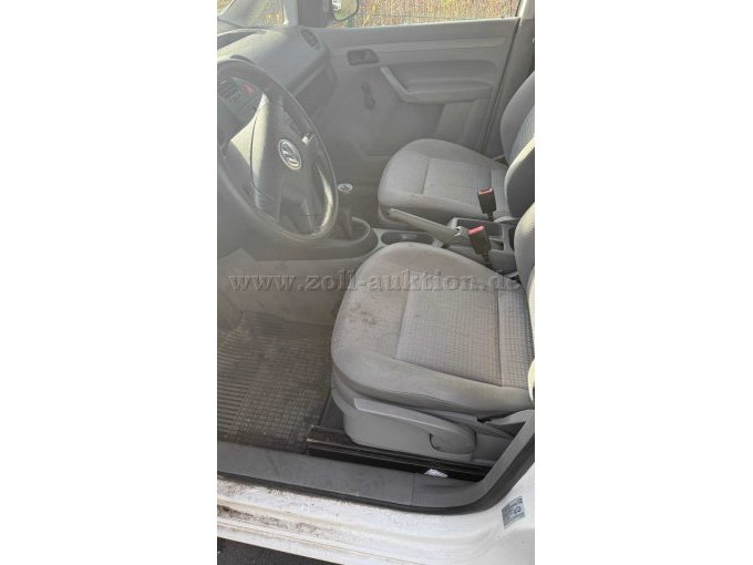 Ansicht Fahrer- und Beifahrersitze