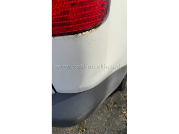 Ansicht hinten links, Beule und Kratzer Stoßfänger