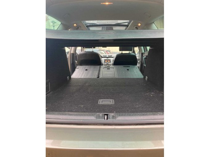 Kofferraum mit umgeklappten Rücksitzen