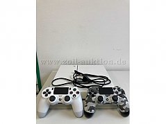 Gesamtes Angebot: 1 PS4, 2 Controller, 1 Netzkabel