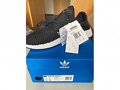 Adidas Deerupt Runner Herrensneaker Größe 8,5 Seitenansicht und Karton