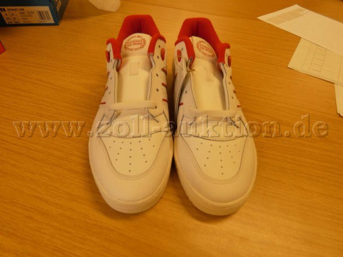1 Paar Adidas Rivalry Low Sneaker, Turnschuhe, Größe 42,5 – foto 2 – kavel bij Zoll-Auktion, Berlin