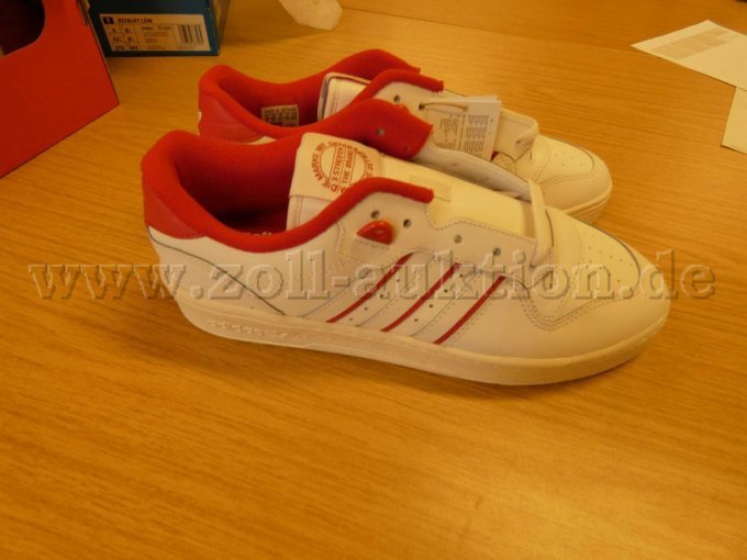 1 Paar Adidas Rivalry Low Sneaker, Turnschuhe, Größe 42,5 – foto 3 – kavel bij Zoll-Auktion, Berlin