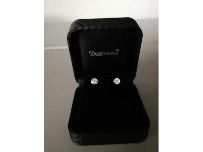 Nahansicht 1Paar Brillantohrstecker