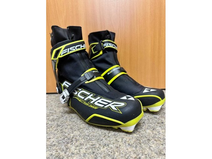 Skatingstiefel Ansicht leicht seitlich