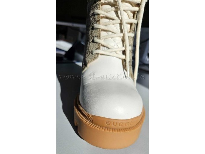 Übergang Schuh - Sohle mit Gucci Aufdruck