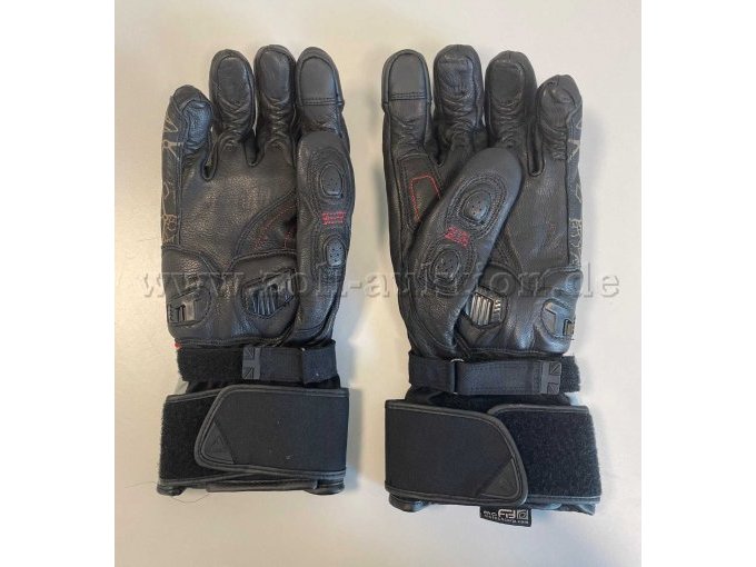 Handschuhe unten