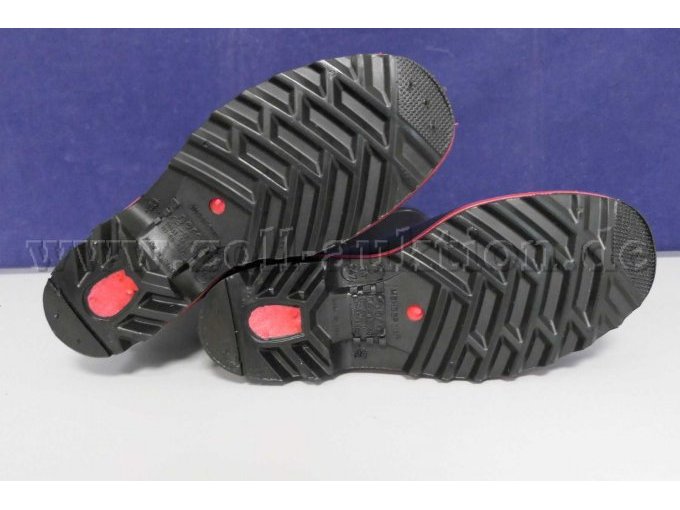 Ansicht der Unterseite mit CE-Kennung