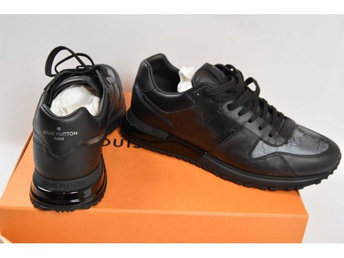 1 paar schoenen „Louis Vuitton“ Run Away Sneaker maat 8 – foto 2 – kavel bij Zoll-Auktion, Hamburg