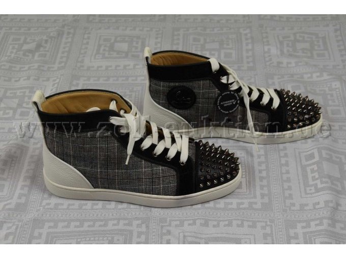 1 Paar Sneaker Gr 40,5 "Christian Louboutin" Lou Spikes Orlato Flat - neuwertig