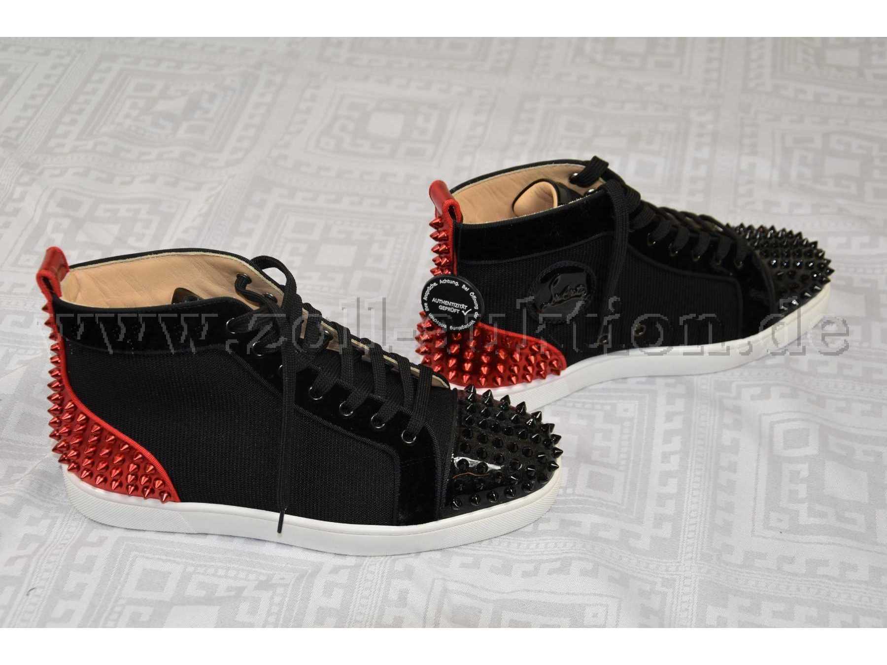 1 Paar Sneaker Gr 40,5 "Christian Louboutin" Lou Spikes Orlato Flat - neuwertig
