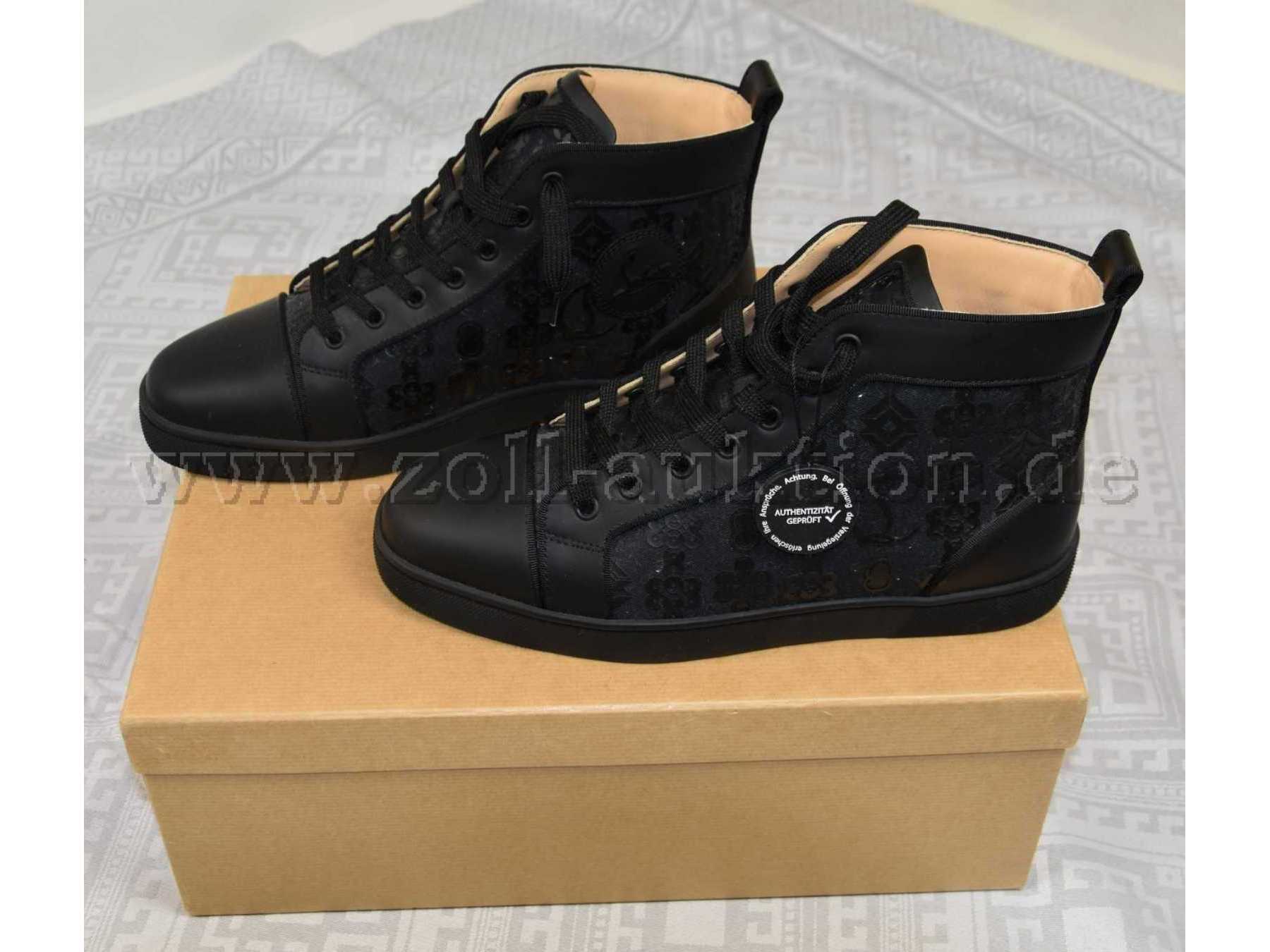 1 Paar Sneaker Gr 40,5 "Christian Louboutin Spikes Orlato Flat" - neuwertig