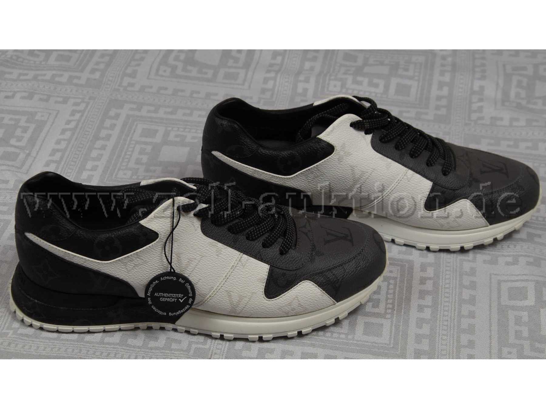 1 Paar Sneaker Gr 41,5 " Louis Vuitton" Run Away Grey White Black - neuwertig