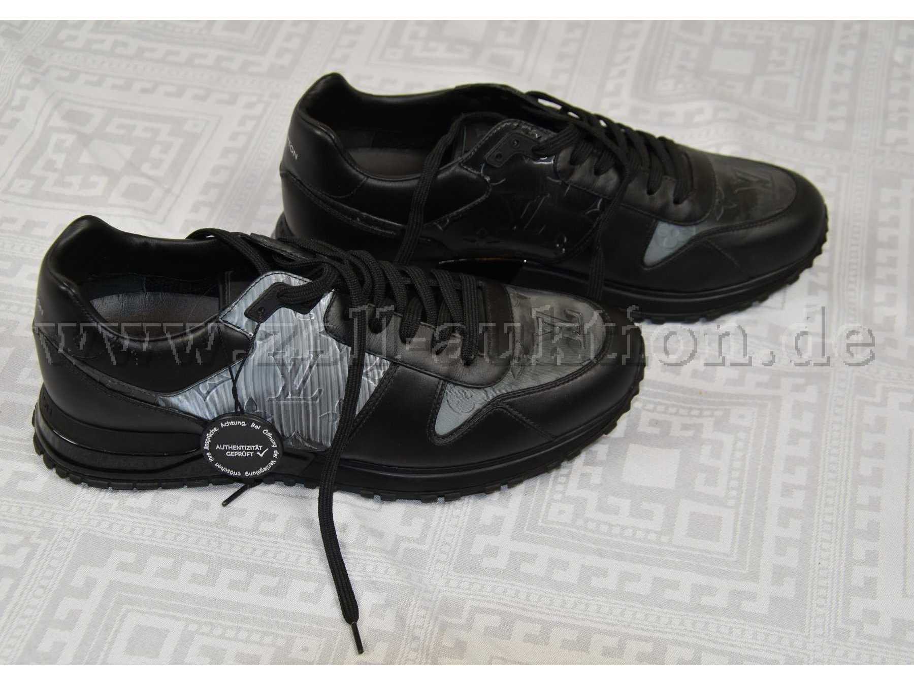 Paar Sneaker Gr 41,5 "Louis Vuitton" Run Away Iridescent Black - neuwertig