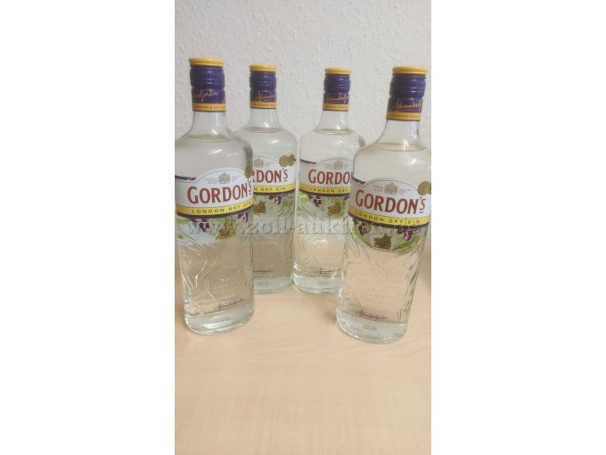 Ansicht 4 x Gordon's Gin