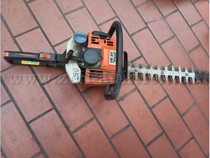 1 pakket met een grasmaaier van Sabo, twee kettingzagen en een heggenschaar van Stihl – foto 9 – kavel bij Zoll-Auktion, Bamberg