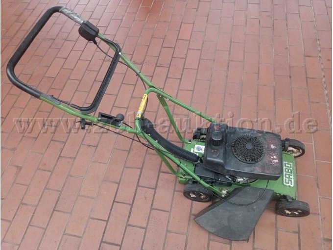1 pakket met een grasmaaier van Sabo, twee kettingzagen en een heggenschaar van Stihl – foto 2 – kavel bij Zoll-Auktion, Bamberg