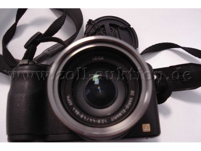 Das LEICA Objektiv an der LUMIX.
